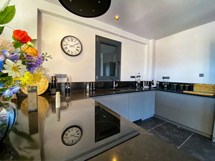 Image No.4-4 Bed Villa for sale