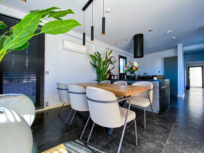 Image No.5-4 Bed Villa for sale