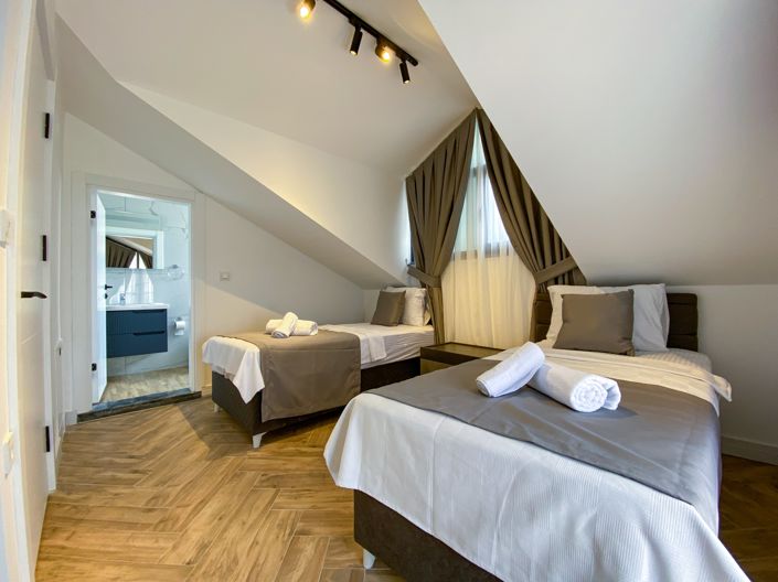 Image No.18-4 Bed Villa for sale