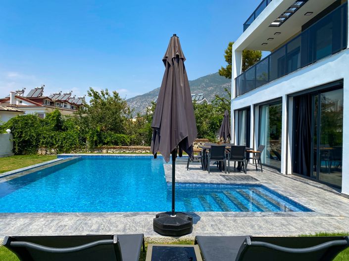 Image No.4-4 Bed Villa for sale