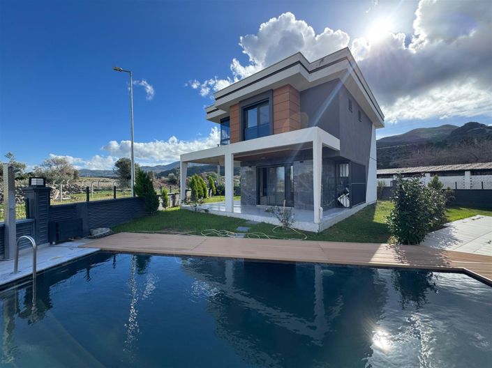 Image No.2-Villa de 4 chambres à vendre à Kusadasi