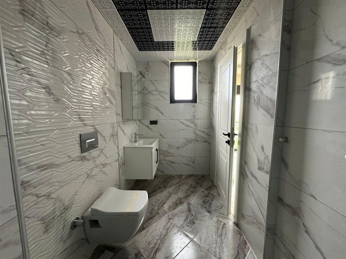 Image No.12-4 Bed Villa for sale