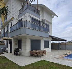 Furnished Villa For Sale in Belek With Luxury Facilities - Well-kept outdoor space