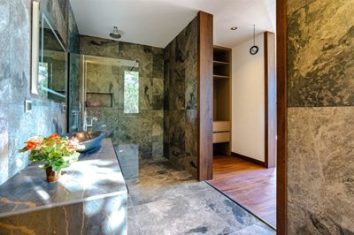 Desirable Villa For Sale In Belek, Antalya With Private Facilities - Luxury ensuite to the dressing room and closet 