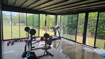 Primely Located Apartment In Belek, Antalya For Sale - A modern gym located in the garden