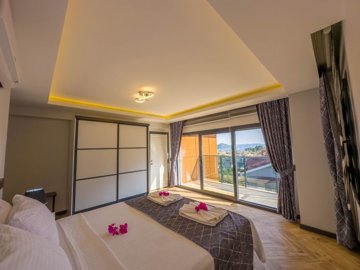 Prestigious Fethiye Villa For Sale In Gocek - Double bedroom with balcony