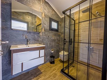 Prestigious Fethiye Villa For Sale In Gocek - Luxurious ensuite shower room