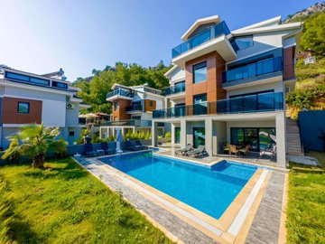 Prestigious Fethiye Villa For Sale In Gocek - Private swimming pool