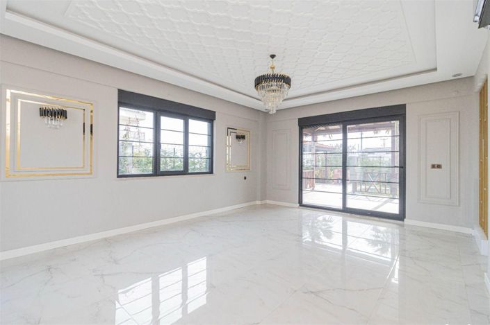 Image No.10-3 Bed Villa for sale