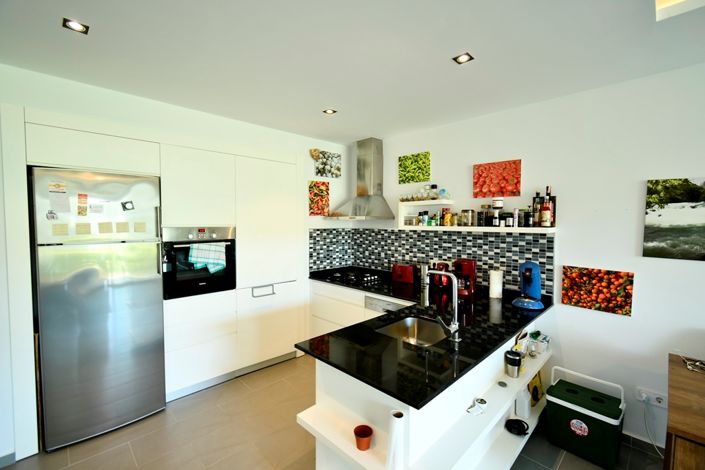 Image No.14-2 Bed Apartment for sale