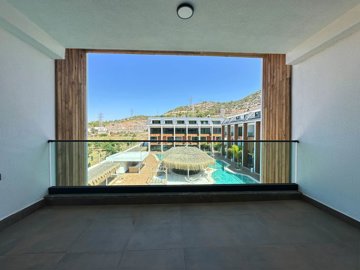 Exceptional Property For Sale In Alanya – Large balcony with complex views