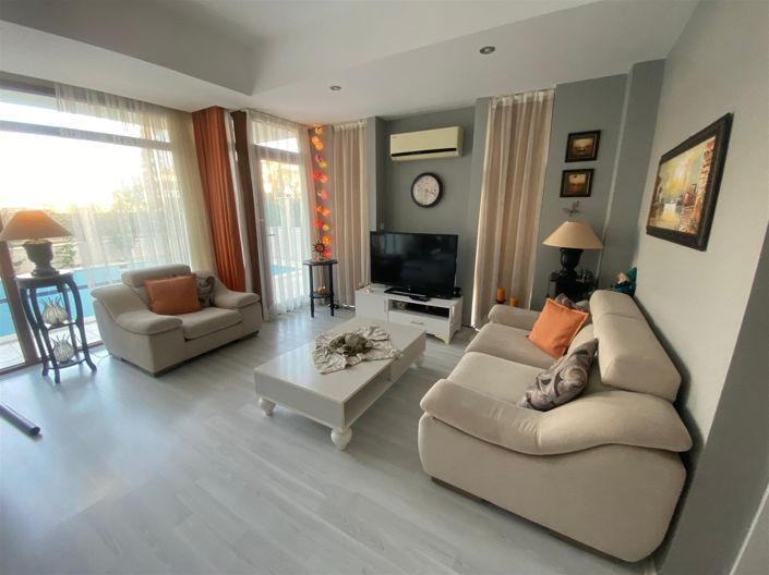 Image No.6-6 Bed Villa for sale