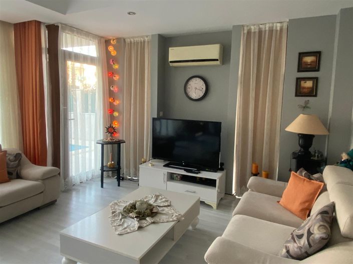 Image No.7-6 Bed Villa for sale