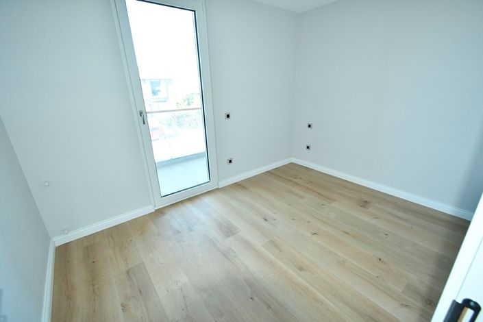 Image No.20-3 Bed Apartment for sale