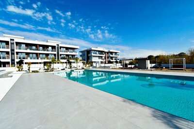 Brand New Property For Sale In Side, Manavgat - Vast communal sun lounging terraces
