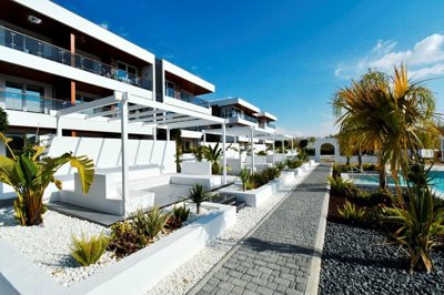 Brand New Property For Sale In Side, Manavgat - Pretty paths through the complex