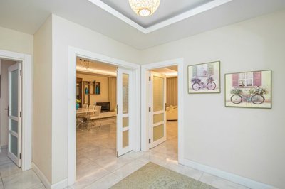 Immaculate Alanya Apartment In Kestel For Sale - Hallway to the bedrooms