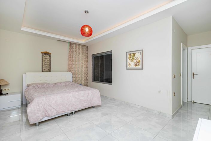 Image No.13-3 Bed Apartment for sale