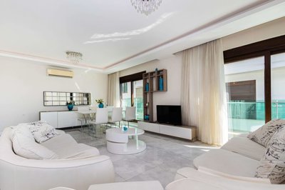 Immaculate Alanya Apartment In Kestel For Sale - Beautifully designed and furnished lounge