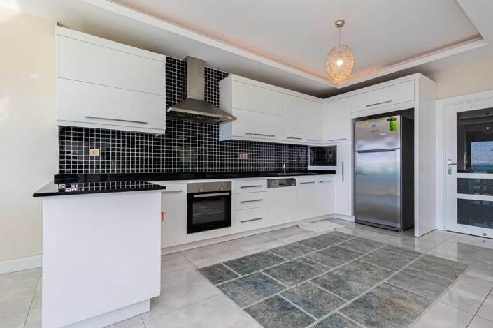 Image No.7-3 Bed Apartment for sale