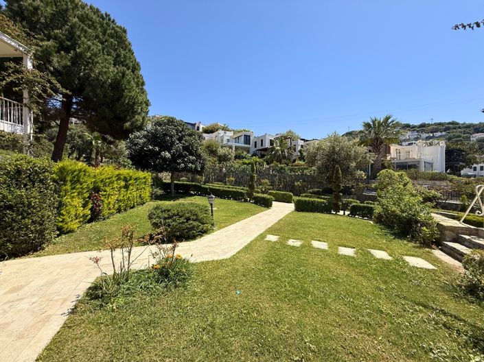 Image No.22-2 Bed Apartment for sale