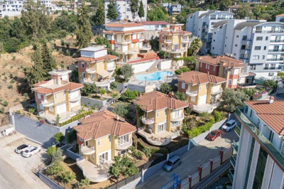 Ready-To-Move Investment Property For Sale In Alanya - View over the entire complex of villas