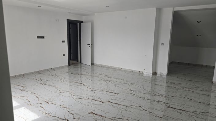 Image No.14-3 Bed Villa for sale