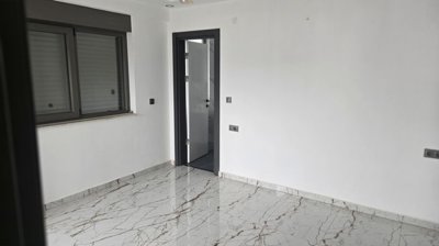 Modern Riverside Villa For Sale In Belek With A Private Pool - Neutrally decorated bedroom
