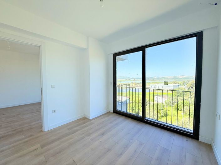 Image No.15-2 Bed Apartment for sale