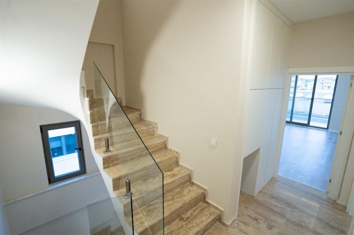 Image No.9-4 Bed Villa for sale