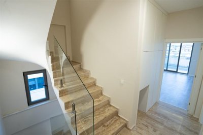 Sensational Villa In Belek For Sale With A Private Pool - Middle floor landing