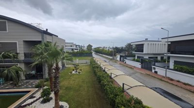 Outstanding Belek Apartment For Sale In Antalya - Landscaped garden and local area