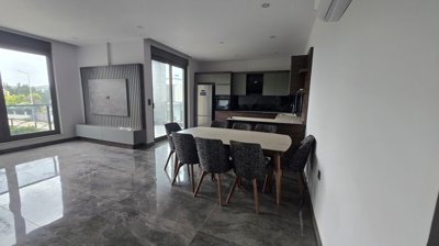 Outstanding Belek Apartment For Sale In Antalya - Open-plan living space