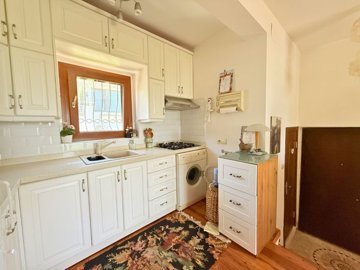Detached Sea View Villa For Sale In Bodrum - Fully fitted kitchen