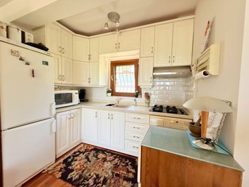Detached Sea View Villa For Sale In Bodrum - Classic-style kitchen