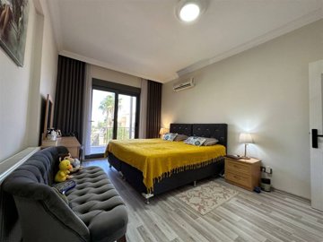 Lavish Villa With A Private Pool For Sale in Belek Near Golf Courses - Bedroom with a balcony