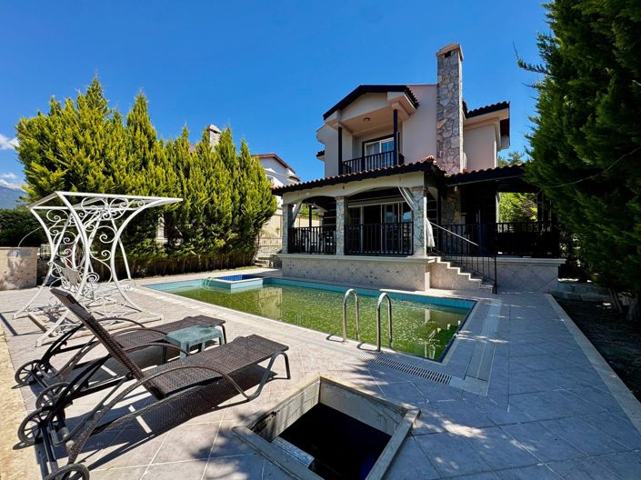 Image No.3-4 Bed Villa for sale