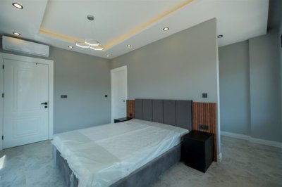 Glamorous Villa For Sale In Belek With Luxury Private Facilities - Second spacious double bedroom