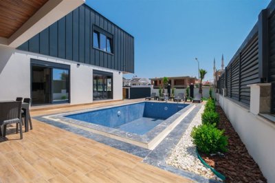 Glamorous Villa For Sale In Belek With Luxury Private Facilities - A private pool and garden