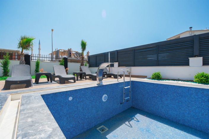 Image No.3-4 Bed Villa for sale