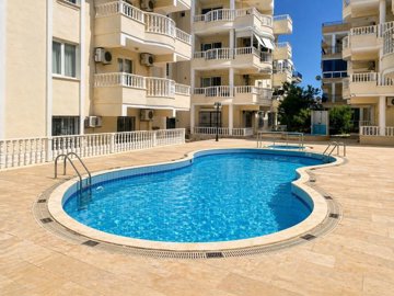 Great Value Apartment For Sale In Altinkum – Three-bed apartment on a well-kept complex