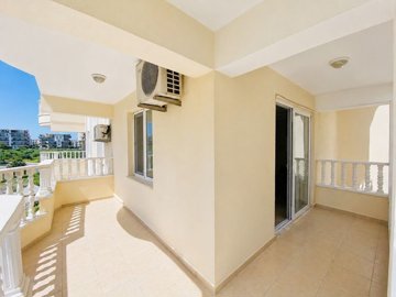 Great Value Apartment For Sale In Altinkum – Great-size balcony