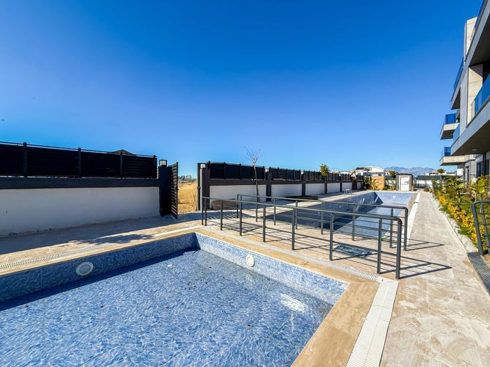 Image No.22-2 Bed Apartment for sale