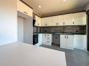 Incredible Belek Apartment In Antalya For Sale - Beautiful fitted kitchen