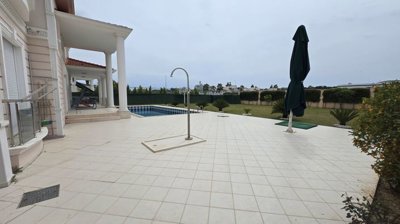 Opulent Belek Villa With A Private Pool & Spa Facilities For Sale Near Golf Courses - Large private sun terraces