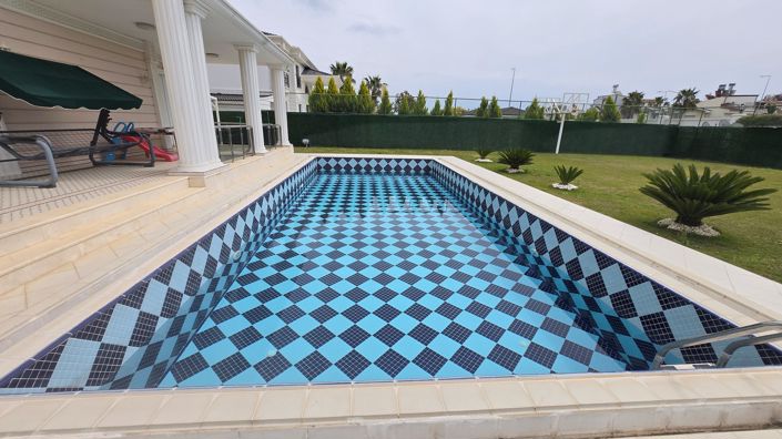 Image No.5-5 Bed Villa for sale