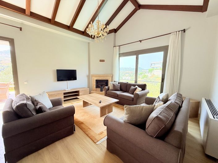 Image No.10-3 Bed Villa for sale