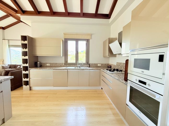 Image No.12-3 Bed Villa for sale