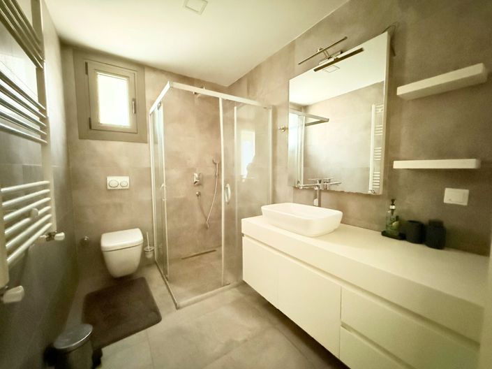 Image No.24-3 Bed Villa for sale