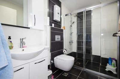 Sea & Castle View Alanya Penthouse For Sale - Main family shower room
